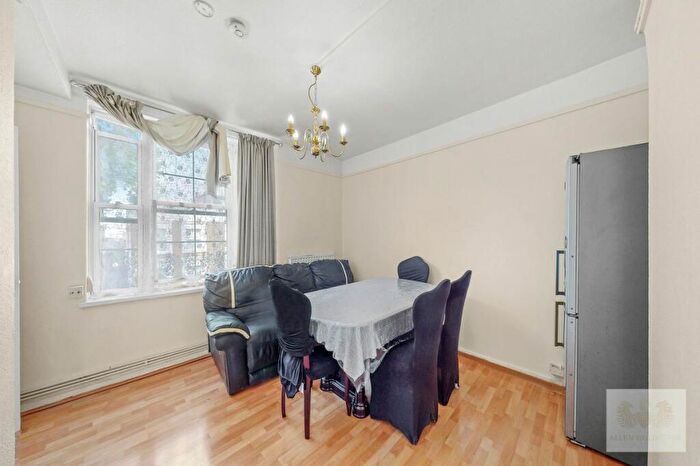 4 Bedroom Apartment To Rent In Kennistoun House, Leighton Road, London, NW5