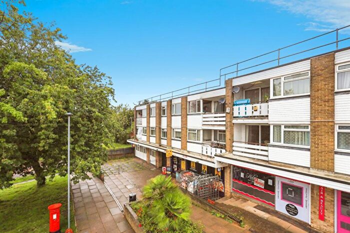 2 Bedroom Flat For Sale In Pembury Road, Eastbourne, BN23