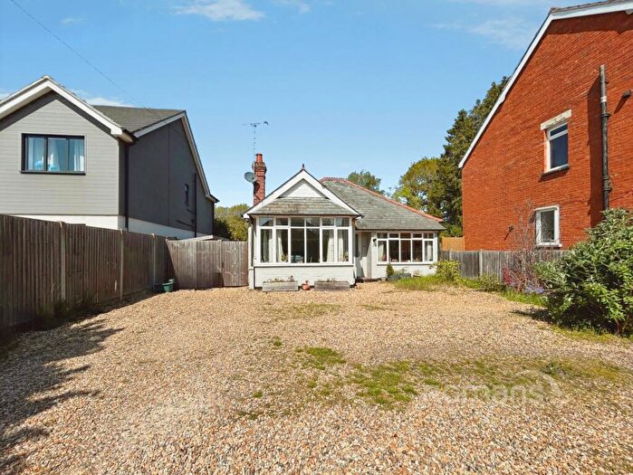 5 Bedroom Bungalow For Sale In Albany Road, Fleet, Hampshire, GU51