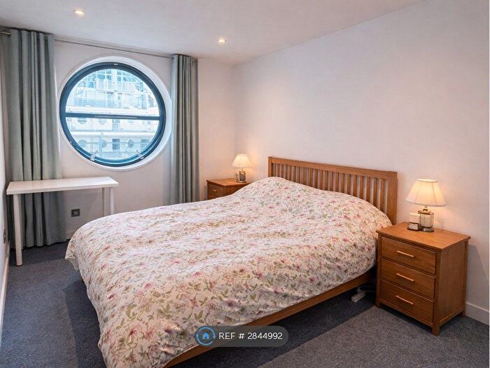 2 Bedroom Flat To Rent In Baltic Quay, London, SE16