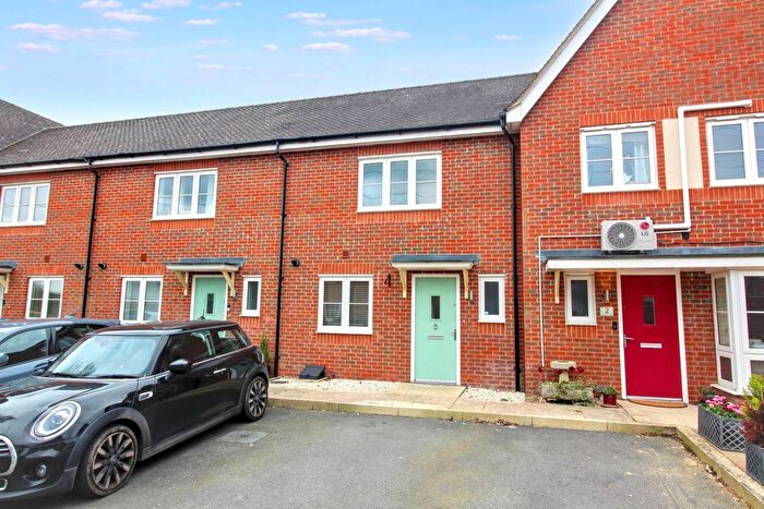 2 Bedroom Terraced House To Rent In Pershore Way, Aylesbury, HP18