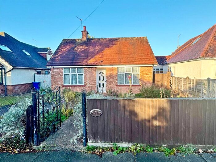 3 Bedroom Bungalow For Sale In Havelock Road, Maidenhead, Berkshire, SL6