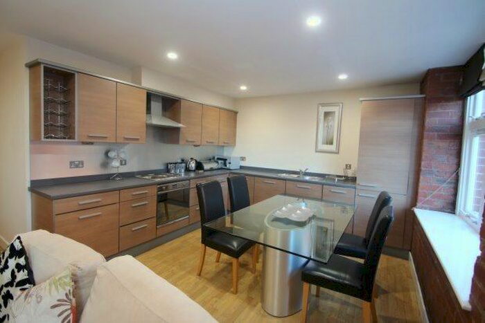 3 Bedroom Flat To Rent In Pandongate House, Newcastle Upon Tyne NE1