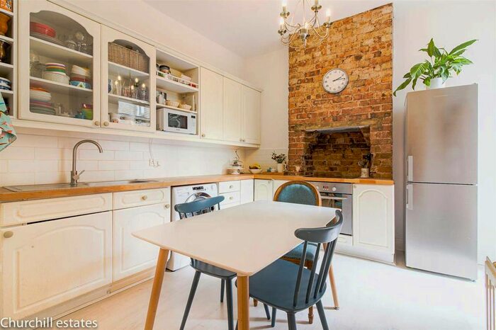 2 Bedroom Maisonette To Rent In George Lane, London E18