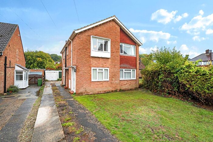 2 Bedroom Maisonette For Sale In Jackson Road, Bromley, Kent, BR2
