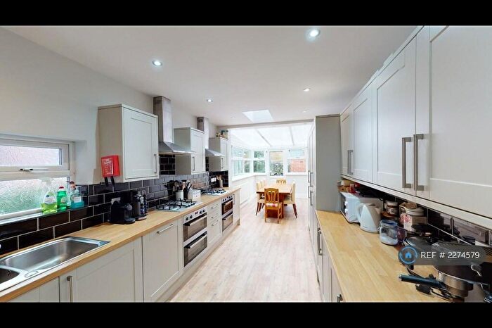 8 Bedroom Terraced House To Rent In Ecclesall Road, Sheffield, S11