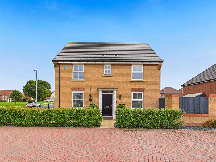 3 Bedroom Semi-Detached House For Sale In Thompson Dale, Hessle, HU13