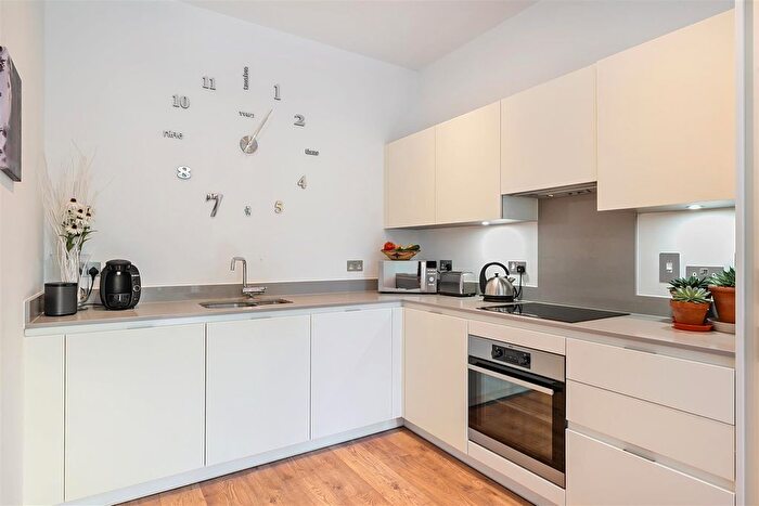1 Bedroom Flat To Rent In Santina Apartments, Cherry Orchard Road, Croydon, CR0