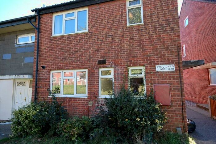 4 Bedroom Semi-Detached House To Rent In Cyril Child Close, Colchester, Essex, CO4