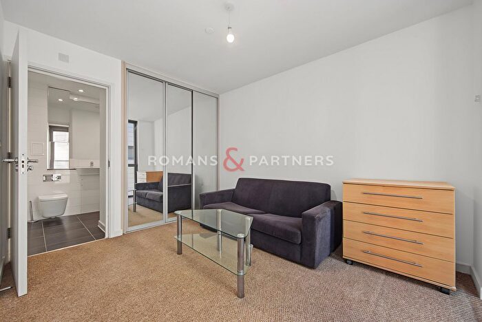 1 Bedroom Flat To Rent In Sky Apartments, Hackney, E9