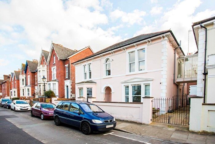 2 Bedroom Flat To Rent In Southsea, Hampshire, PO5