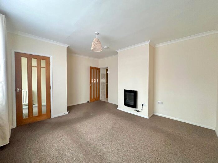 3 Bedroom End Of Terrace House For Sale In Bridgwater Close, Romford, RM3