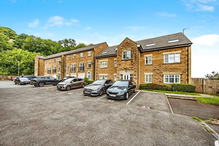 2 Bedroom Flat For Sale In Silk Mill Chase, Sowerby Bridge, HX6