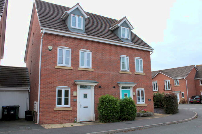 4 Bedroom End Of Terrace House To Rent In Canners Way, Stratford Upon Avon, CV37