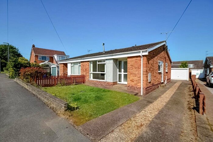 2 Bedroom Bungalow To Rent In Quebec Drive, Cottingham, East Yorkshire, HU16
