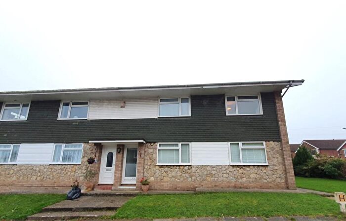 2 Bedroom Flat To Rent In Cypress Close, Whitstable, Kent, CT5
