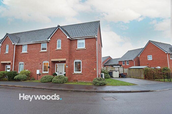 3 Bedroom Semi-Detached House For Sale In Sutton Avenue, Silverdale, Newcastle Under Lyme, ST5