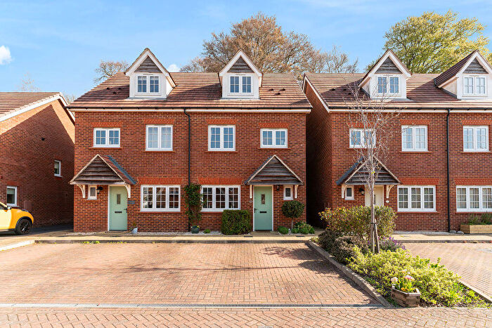 4 Bedroom Semi-Detached House For Sale In Oakley Road, Wilton ***Video Tour***, SP2