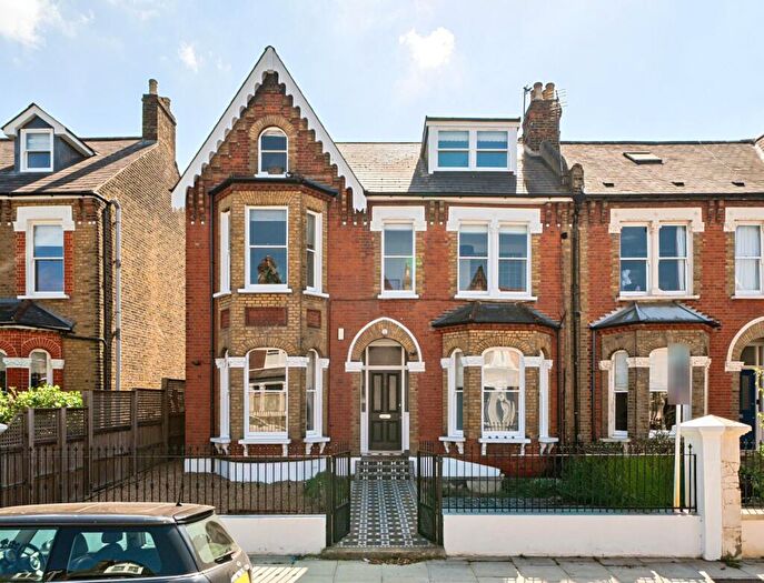 1 Bedroom Flat For Sale In Mundania Road, East Dulwich, London, SE22