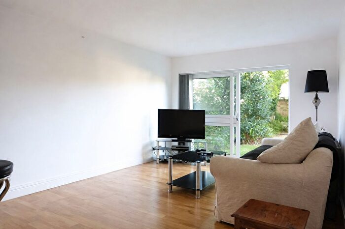 1 Bedroom Flat For Sale In Wellington Road, Enfield, EN1