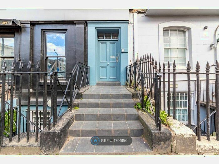 2 Bedroom Flat To Rent In Hurdwick Place, London, NW1