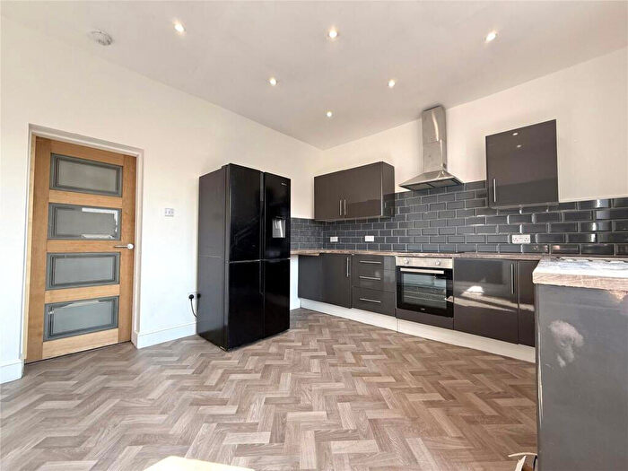 3 Bedroom Flat For Sale In Walton Hall Avenue, Liverpool, Merseyside, L11