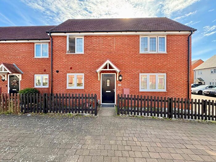 3 Bedroom Flat For Sale In Alder Wynd, Silsoe, MK45