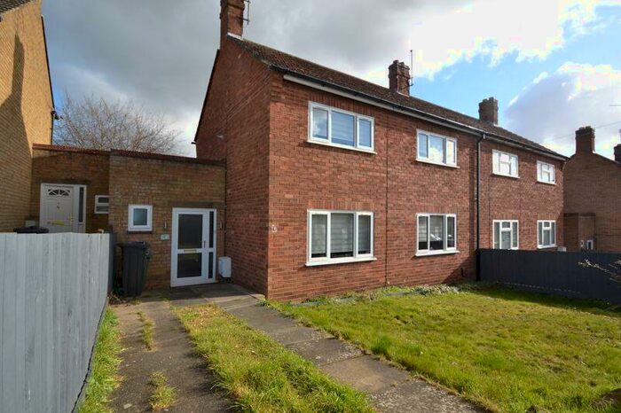 3 Bedroom Semi-Detached House To Rent In Elizabeth Road, Rothwell, NN14