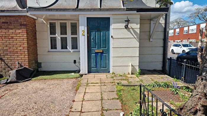 1 Bedroom Flat To Rent In Pheasant Close, London, E16