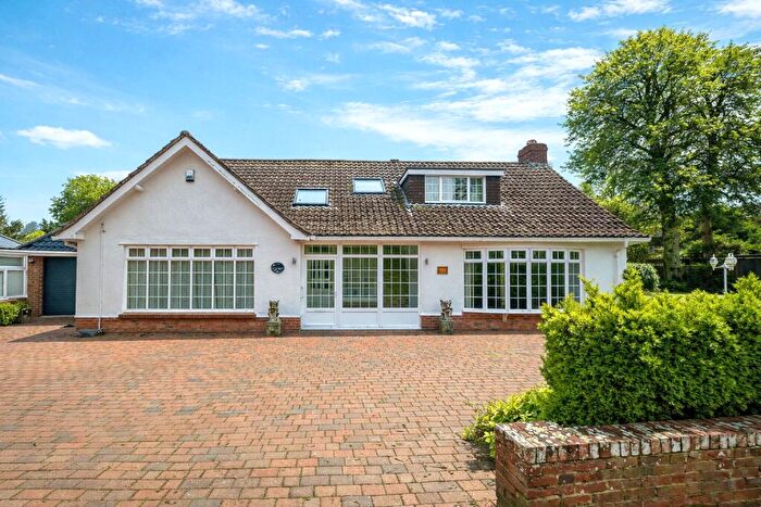 4 Bedroom Detached House For Sale In Rothesay Drive, Highcliffe, Christchurch, Dorset, BH23