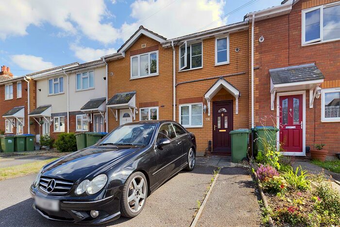 2 Bedroom House To Rent In Millbrook Road East, Southampton, SO15