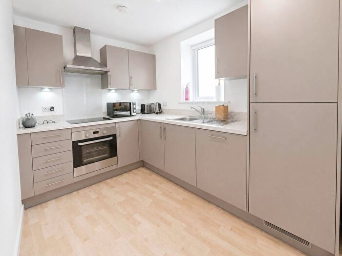 2 Bedroom Flat For Sale In Gemini Park, Borehamwood, WD6