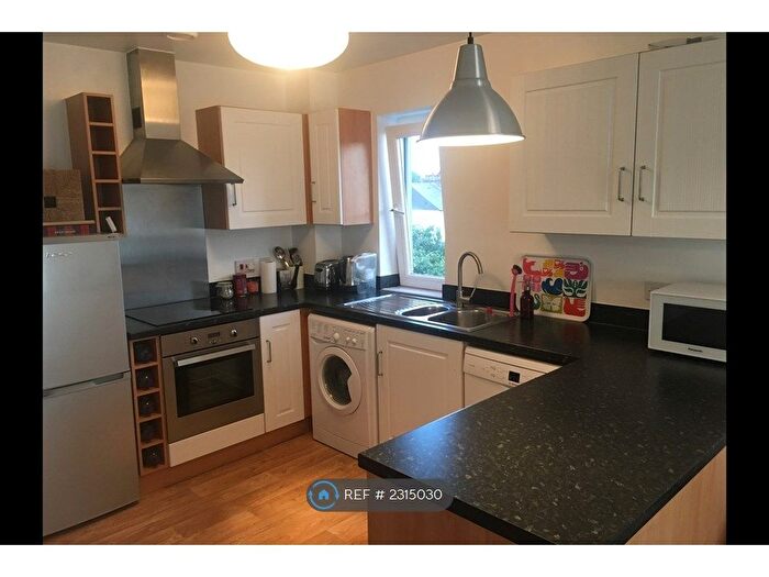 2 Bedroom Flat To Rent In Romulus Road, Gravesend, DA12