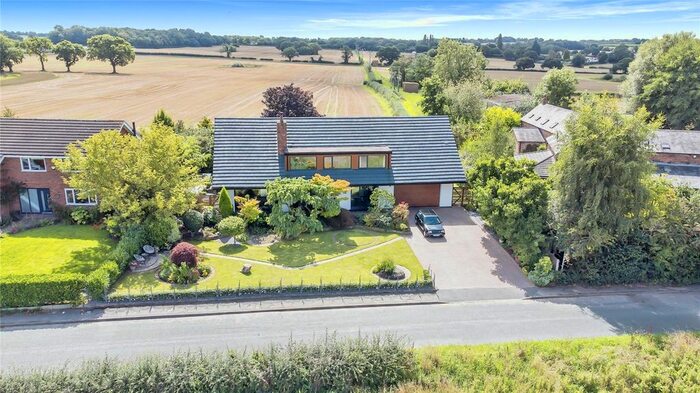 5 Bedroom Detached House For Sale In Weaste Lane, Thelwall, Warrington, Cheshire, WA4