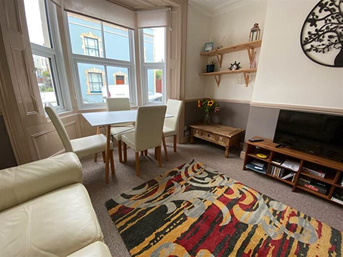 3 Bedroom Terraced House To Rent In Stevens Crescent, Bristol, BS3