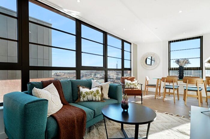2 Bedroom Apartment To Rent In Mitton House, B5