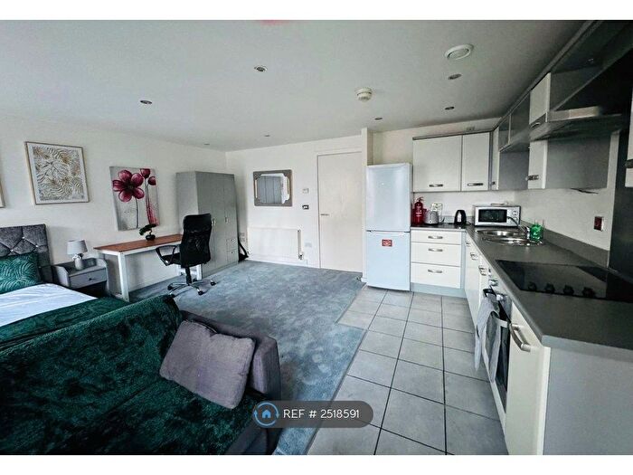 Studio To Rent In Masshouse Plaza, Birmingham, B5