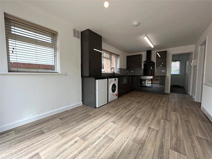 1 Bedroom Flat To Rent In Lowbrook Lane, Tidbury Green, Solihull, West Midlands, B90