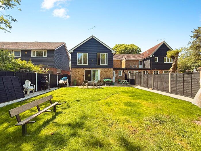4 Bedroom House To Rent In High Street, Roydon, Harlow, CM19