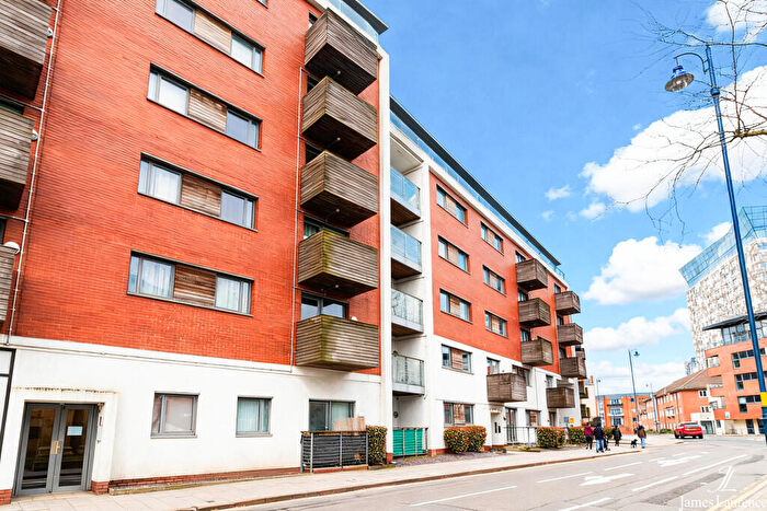 2 Bedroom Apartment For Sale In Skyline Apartments, Granville Street, Birmingham City Centre, B1