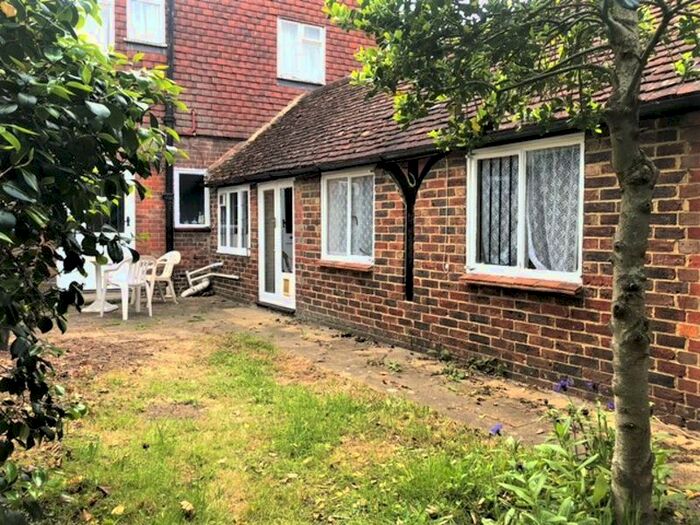 1 Bedroom Semi-Detached Bungalow To Rent In High Street, Edenbridge, TN8