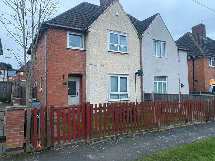 3 Bedroom Semi-Detached House To Rent In Overpark Avenue, Leicester, LE3