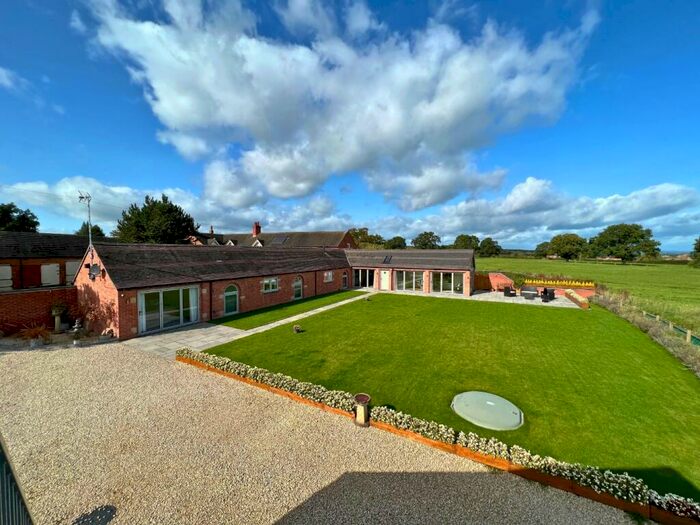 4 Bedroom Detached House For Sale In Burton Road, Needwood, Staffordshire, DE13