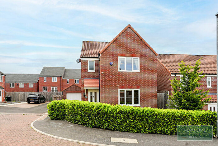 3 Bedroom Detached House For Sale In Piccolo Row, Morley, Leeds, LS27