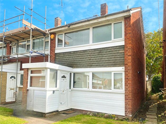 3 Bedroom End Of Terrace House To Rent In Silver Walk, Nuneaton, Warwickshire, CV10