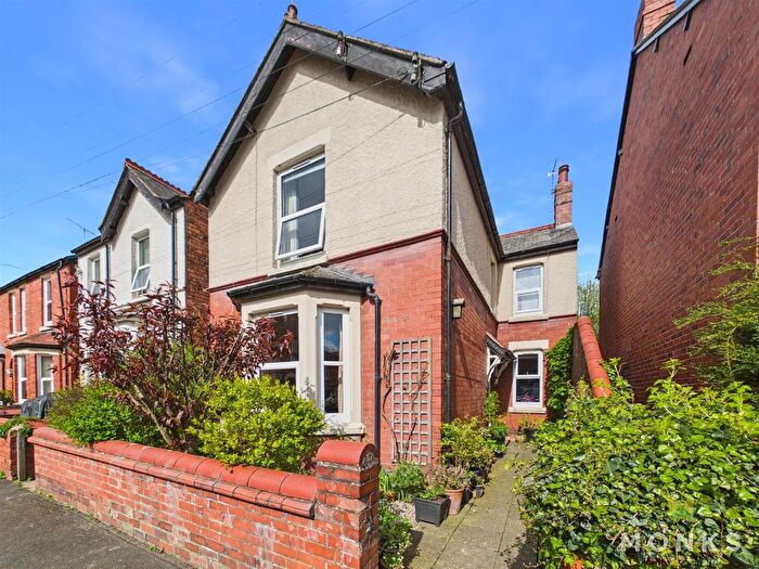 3 Bedroom Detached House For Sale In Holbache Road, Oswestry, SY11