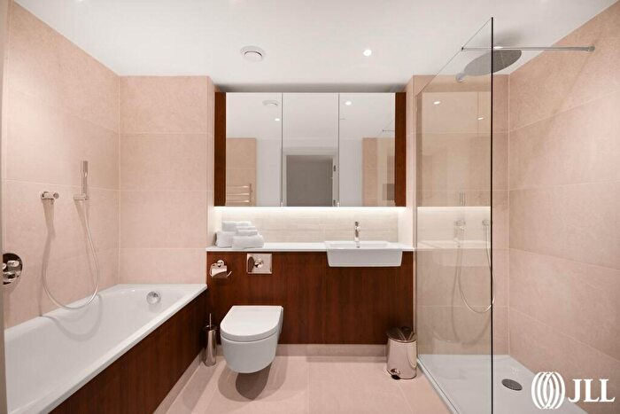 1 Bedroom Flat For Sale In Landmark Pinnacle, Marsh Wall, E14