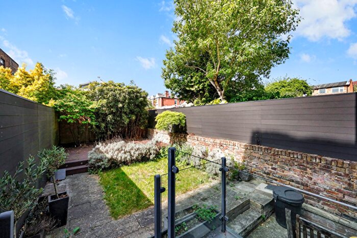 2 Bedroom Maisonette To Rent In Royal College Street, Camden, NW1