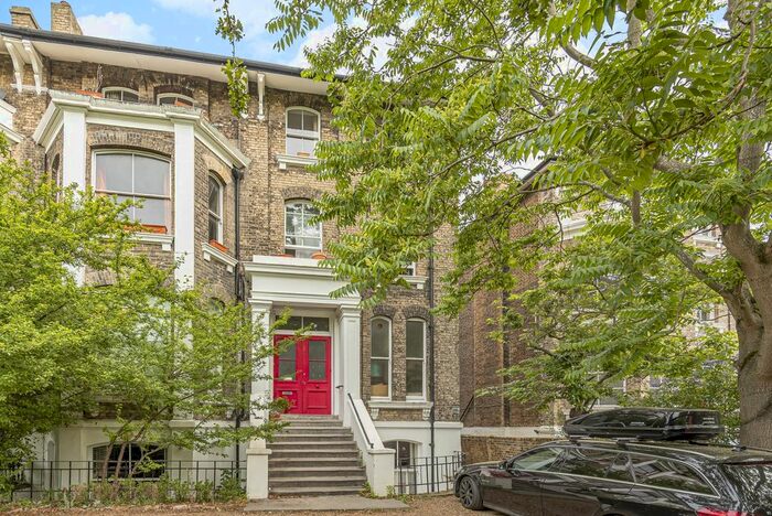 2 Bedroom Flat To Rent In Vanbrugh Park, London, SE3