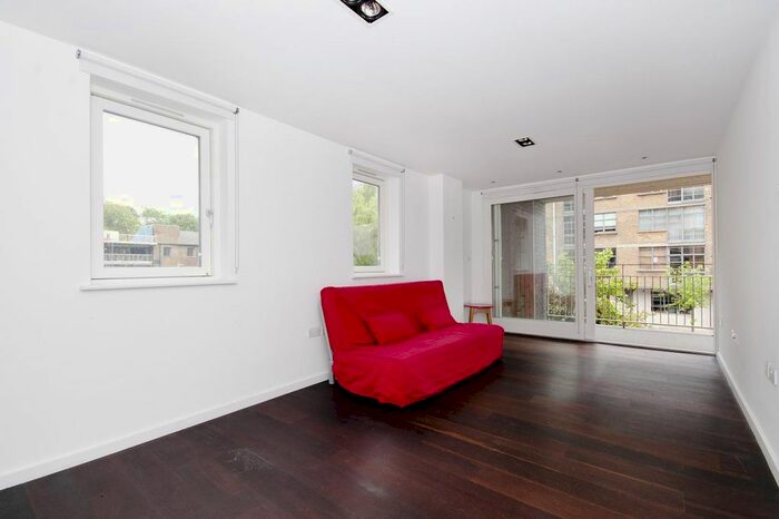 2 Bedroom Flat To Rent In Wenlock Building, Wharf Road, Islington, London, N1